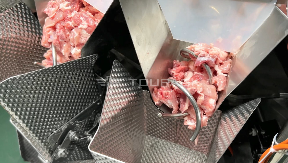 冷凍肉 新鮮な生豚肉 肋骨の切片 多頭型計量器 包装機